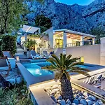Rita Mit Blick Auf Wasser By Interhome Makarska