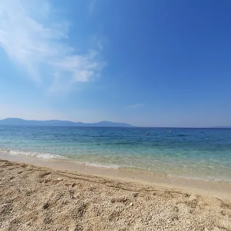 Nyaraló Rita Mit Blick Auf Wasser By Interhome Makarska